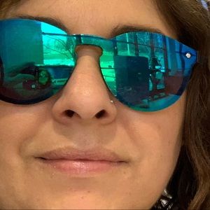 Meet your Posher, Samantha